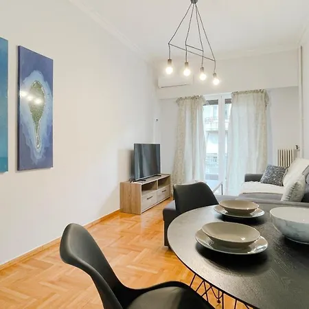 Kodrigktonos 77sqm In Viktoria * Athens