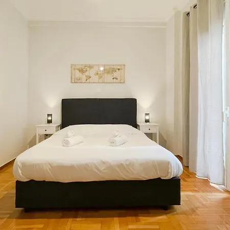 Kodrigktonos 77sqm In Viktoria Athens