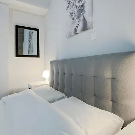 Kodrigktonos 77sqm In Viktoria Apartment Athens